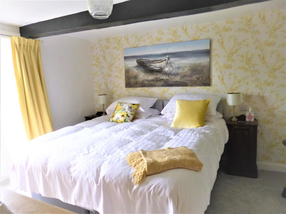 The Burrows Bed And Breakfast Pembroke Esterno foto